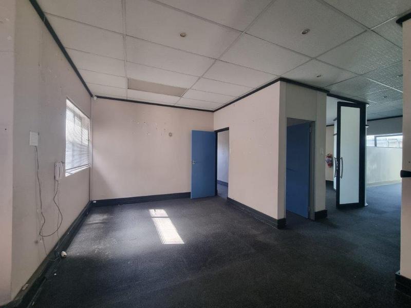 To Let commercial Property for Rent in Mount Croix Eastern Cape